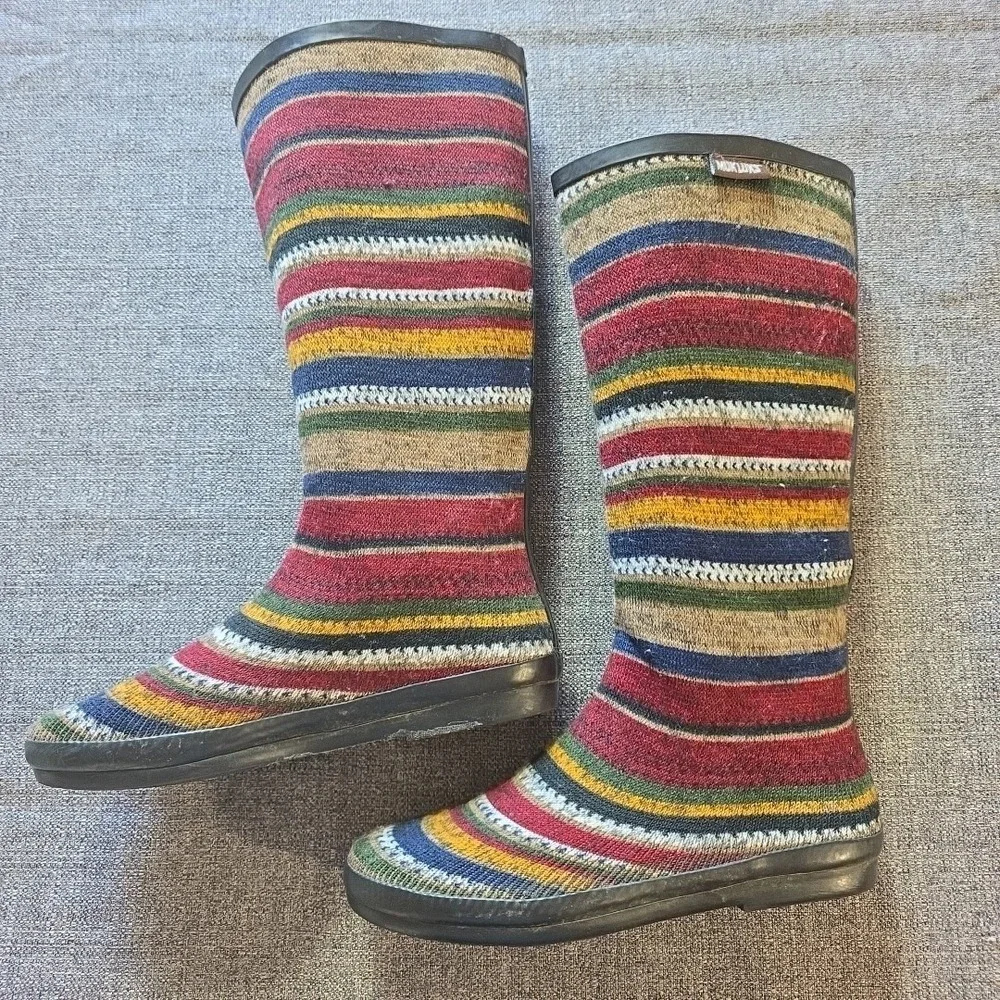 Muk Luks Aubrie Tall Knit Rubber Rain Boots Size 10 southwest stripes aztec